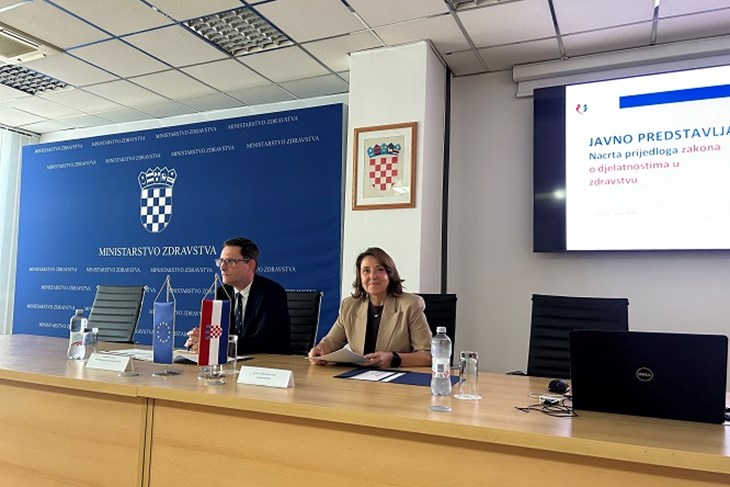 Bojan Vidović i Irena Hrstić                                                                                    Foto: Ministarstvo zdravstva